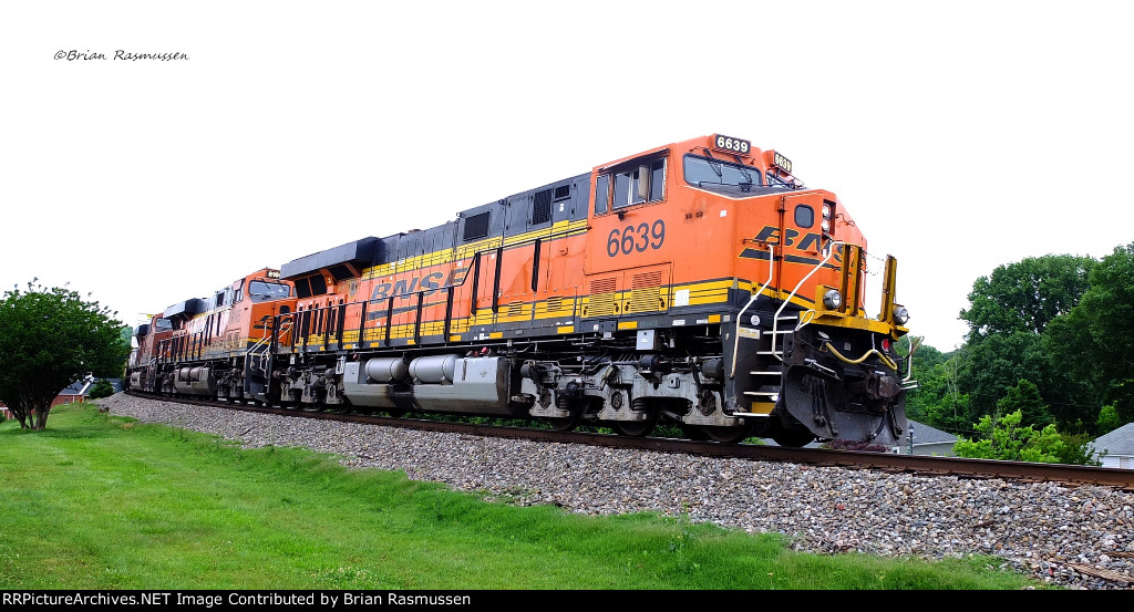 BNSF 6639 on NS